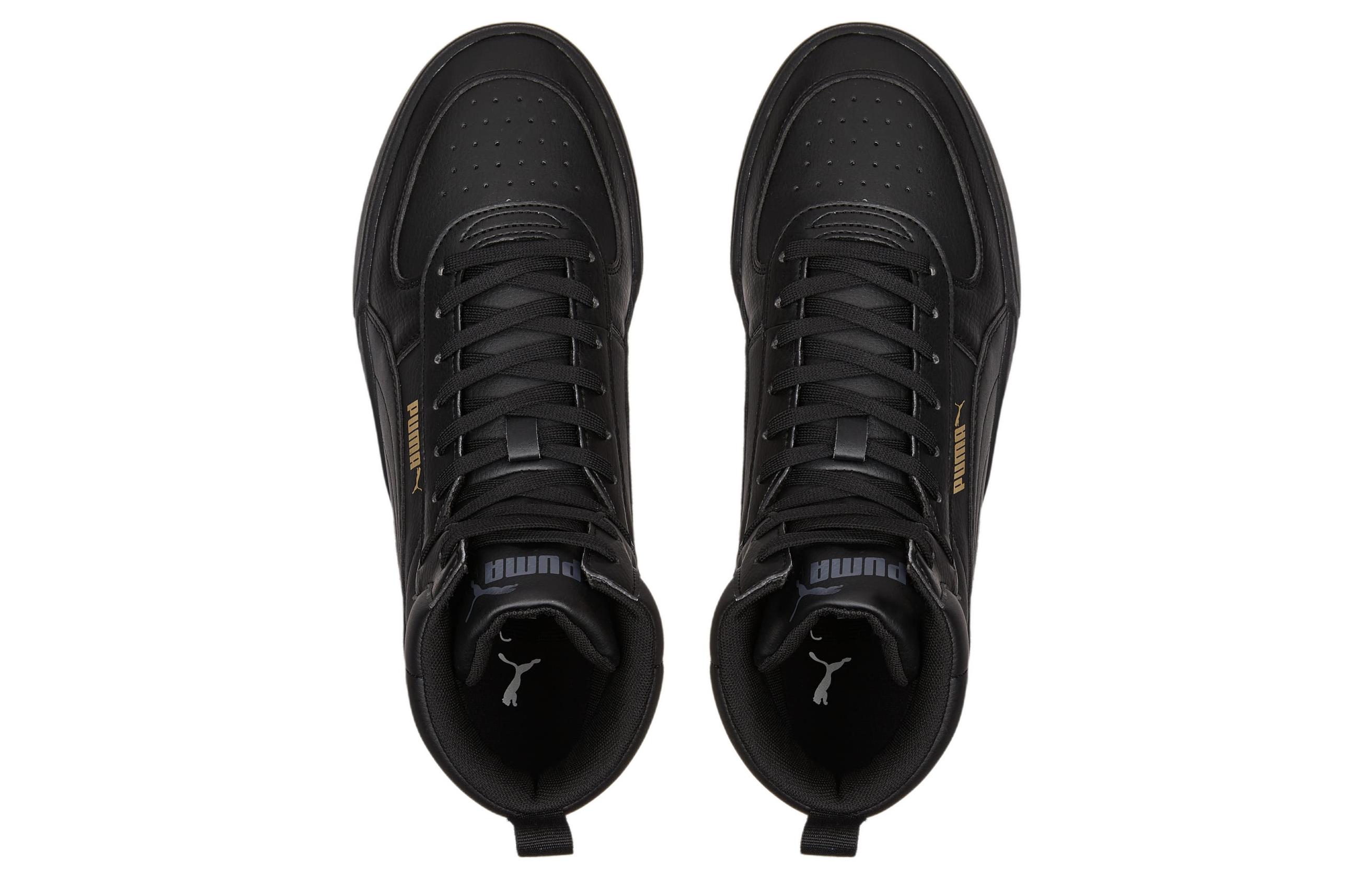 Shop Puma 中筒耐磨休閒板鞋 黑色
