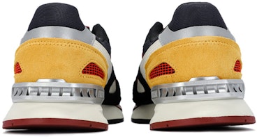 彪马Mirage Mox麂皮'黑色浓烈红'女鞋 381000-02 Shop 彪马Mirage Mox麂皮'黑色浓烈红'女鞋 381000-02