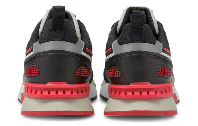 Lookbook Puma Mirage Tech 'Negro Rojo Alto Riesgo' 381118-04