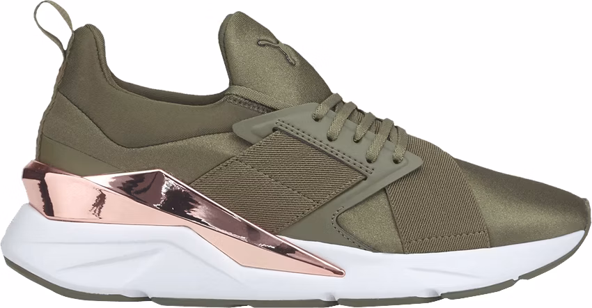Green and rose gold best sale pumas