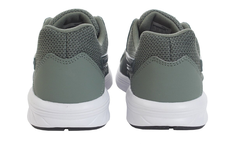 Shop Puma Nrgy 綠色低筒運動鞋