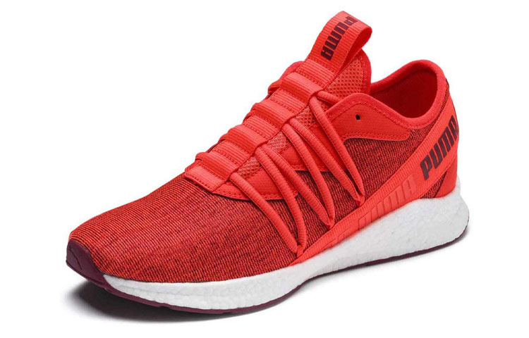 Lookbook プーマNRGYスター 赤 ランニングシューズ 192760-04