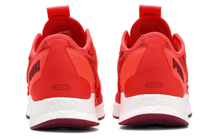 Shop プーマNRGYスター 赤 ランニングシューズ 192760-04