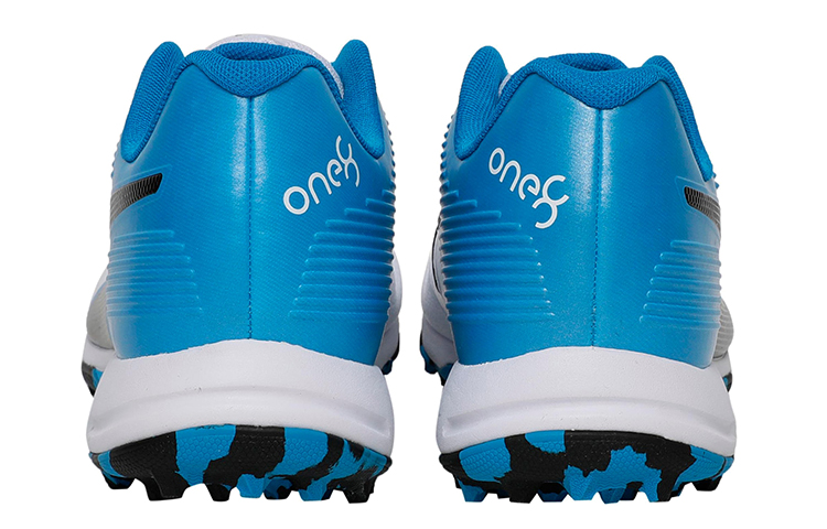 Shop Puma One8 x FH Caoutchouc ''Blanc Bleu'' 105565-01
