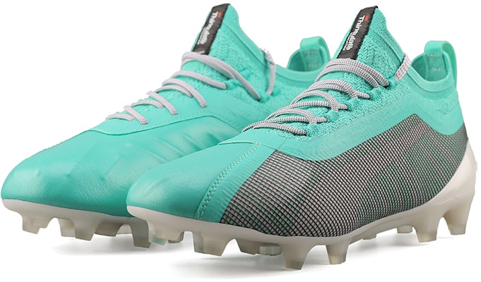 彪马One 5.1 LE FG AG '冬季化 - 绿光'足球鞋 105603-01 Lookbook 彪马One 5.1 LE FG AG '冬季化 - 绿光'足球鞋 105603-01