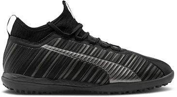 Puma One 5.3 TT 'Black' 105648-02 Puma One 5.3 TT 'Black' 105648-02