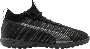 Puma One 5.3 TT 'Black' 105648-02 Puma One 5.3 TT 'Black' 105648-02