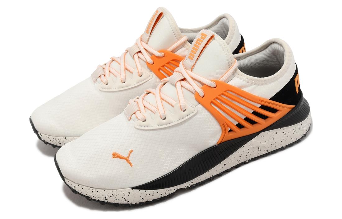 Lookbook 푸마 페이서 퓨처 오픈 로드 (흰/주/검) 389232-01