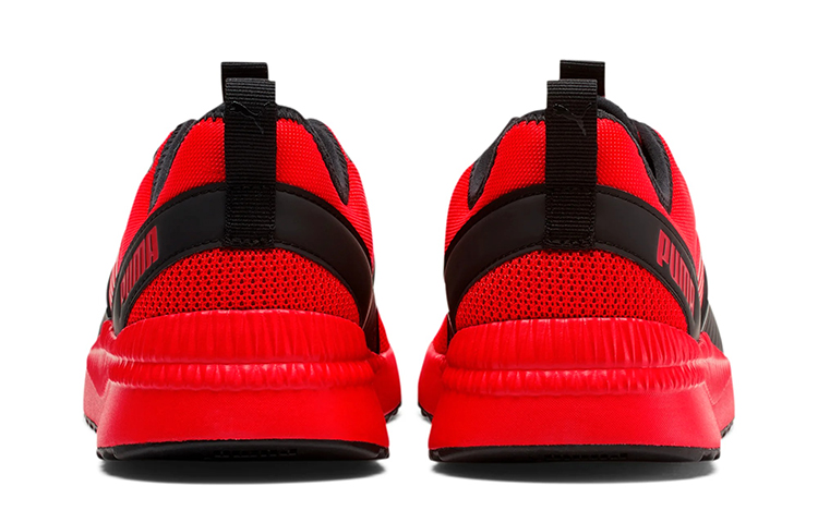 Shop Puma Pacer Next Ffwd Lauf-Sneaker Schwarz/Rot. 373113-09