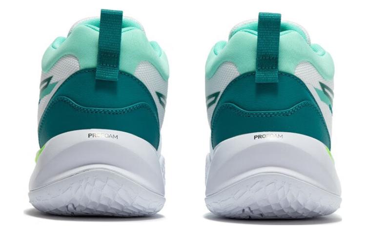 Shop Puma Playmaker Pro 'Blanco Menta Eléctrica' 377572-15