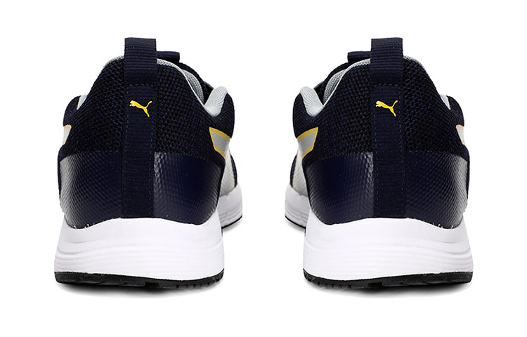Shop PUMA Progression Pro Idp 低筒 跑步鞋 男款 黑灰白