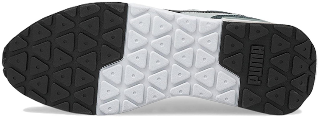 Puma R22 Low 'Hitam Biru' 383834-01 Purchase Puma R22 Low 'Hitam Biru' 383834-01