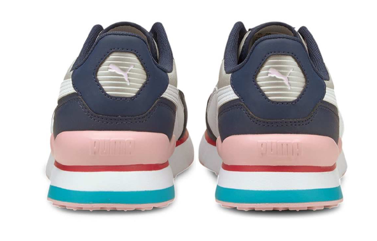 Shop Puma R78 FUTR 藍粉色低筒運動鞋