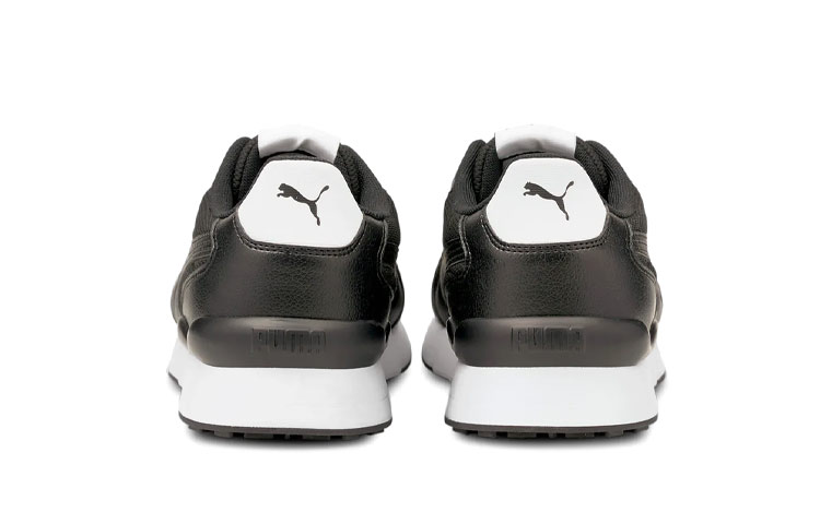 Shop Puma R78 Futr 黑色運動鞋
