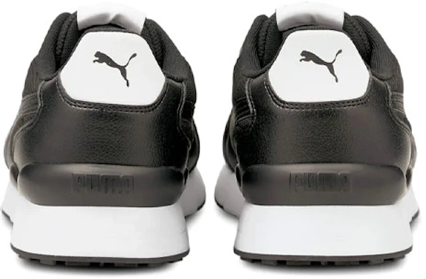 Puma R78 Futr 黑色運動鞋 Shop Puma R78 Futr 黑色運動鞋