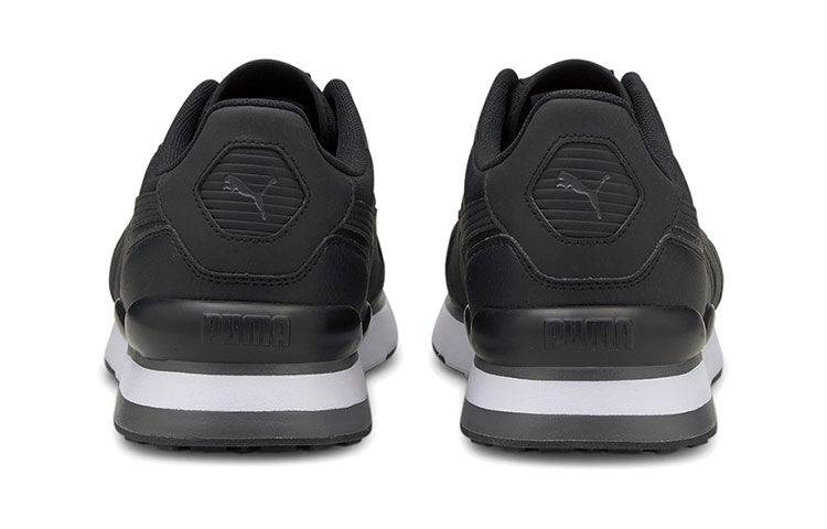 Shop Puma R78 Futr 黑白 低筒運動鞋