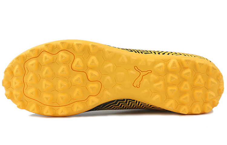 Lookbook 彪马Rapido 2 TT '黑黄'足球鞋 106062-01