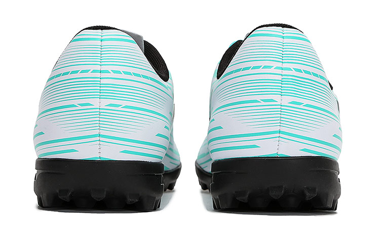 Lookbook Kasut Bola Puma Rapido 3 TT Putih/Hijau 106574-03