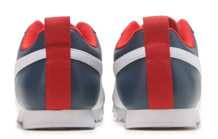 Shop Puma Roma Play On '蓝红白' 运动鞋 373421-01