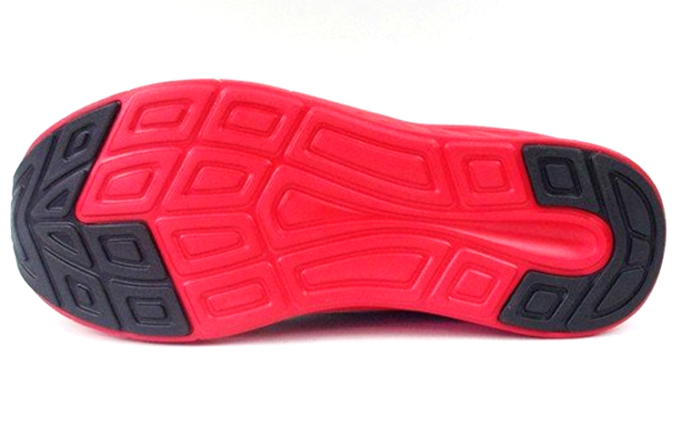 Lookbook Puma 跑步 Driver 潮流運動跑步鞋 黑紅色