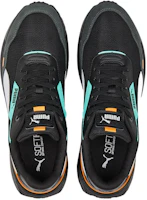 Shop Puma Runtamed Plus 'Hitam Putih Jingga' 391250-03