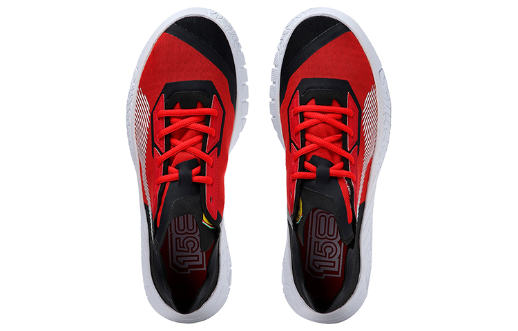 Lookbook Puma Scuderia Ferrari Race Replicat-X 2.0 ''Zwart Wit Rood'' 306555-02