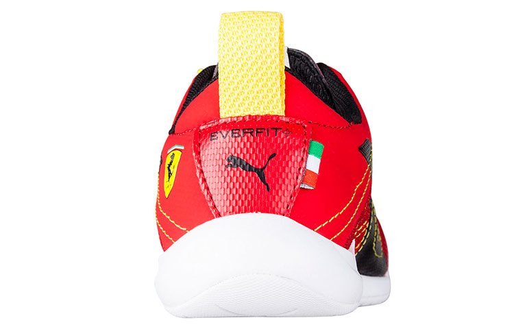 Shop プーマ フェラーリ ランニングシューズ 赤/黒 305296-02