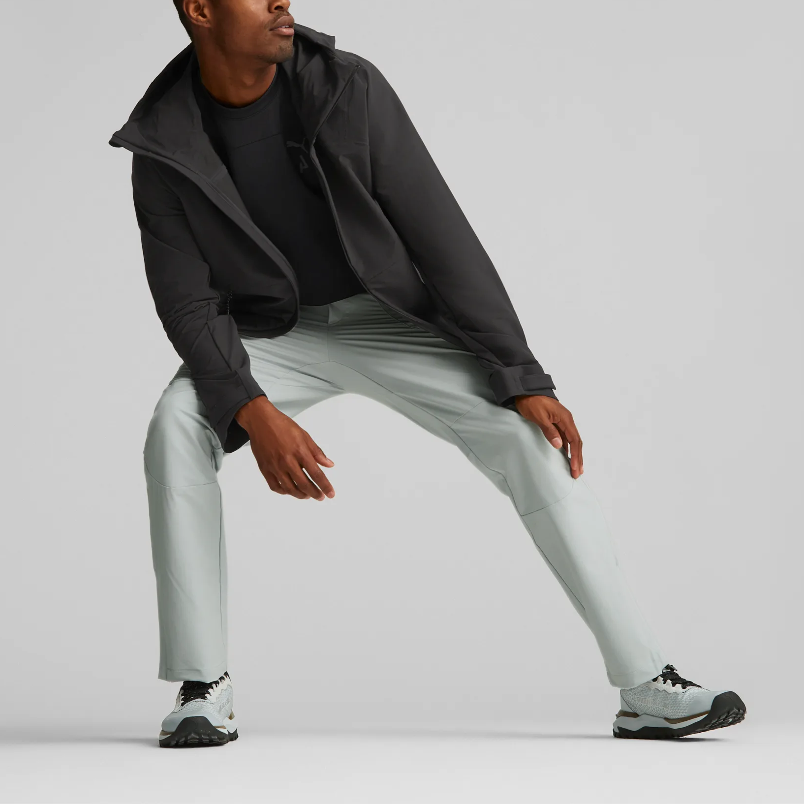 Shop Puma SEASONS 黑色戶外Logo拉鍊連帽外套 522569-01