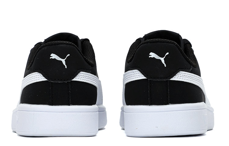 Lookbook Puma Smash v2 'Buck - Hitam Perak' 365160-68