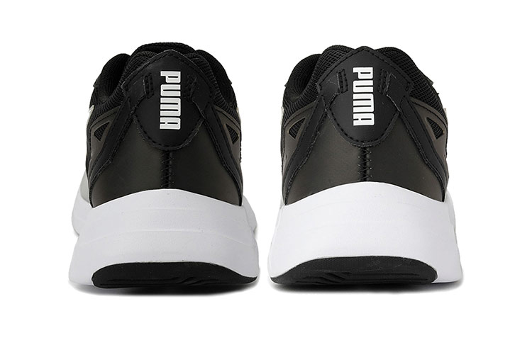 Shop Puma Space Runner ''Schwarz Weiß'' 193723-01