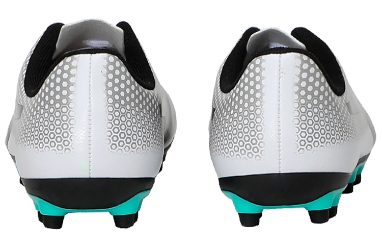 Purchase Puma Spirit AG Gazon Synthétique ''Blanc Noir Argent'' 104494-04