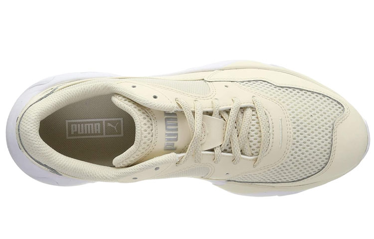 Lookbook 彪馬 Storm Pulse 運動鞋 米色