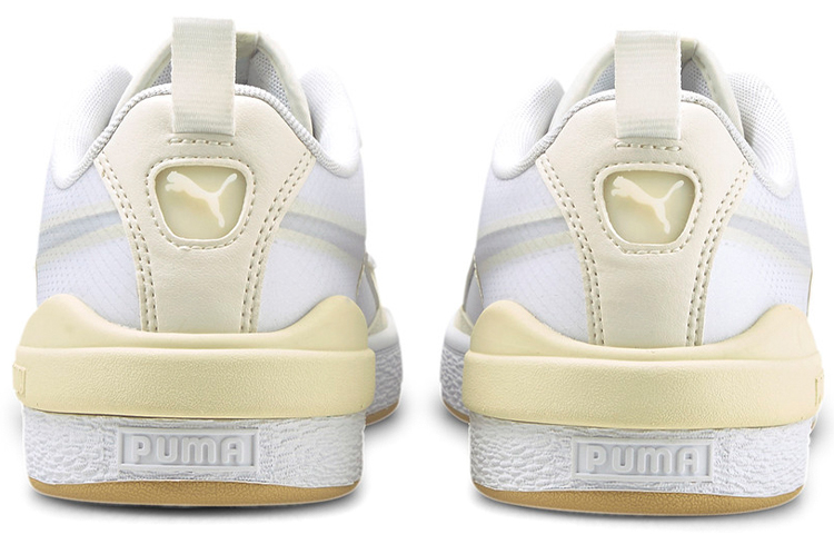 Shop Puma Suede Bloc Tech 經典休閒板鞋 白色