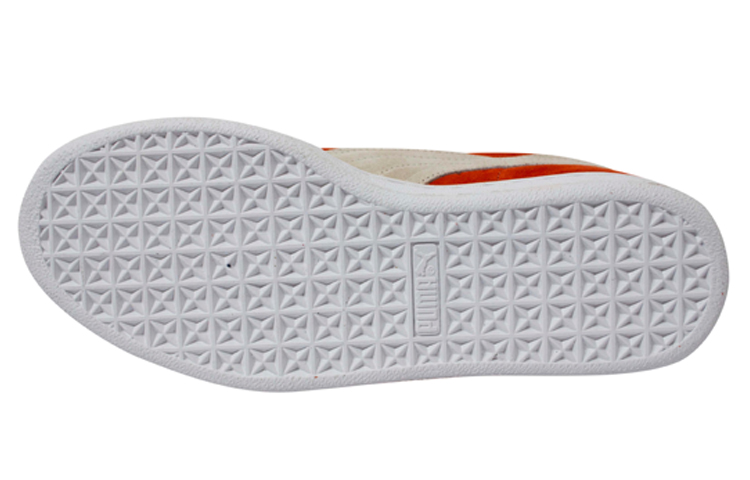 Shop Puma Suede Classic 輕便透氣 低幫休閒板鞋 紅灰色