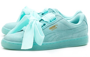 푸마 스웨이드 하트 아루바 블루 (Puma Suede Heart Aruba Blue) 363229-01 Lookbook 푸마 스웨이드 하트 아루바 블루 (Puma Suede Heart Aruba Blue) 363229-01