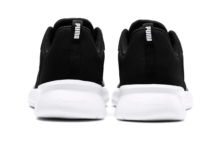 Shop Puma Tishatsu Runner Zwart/Wit 191070-01