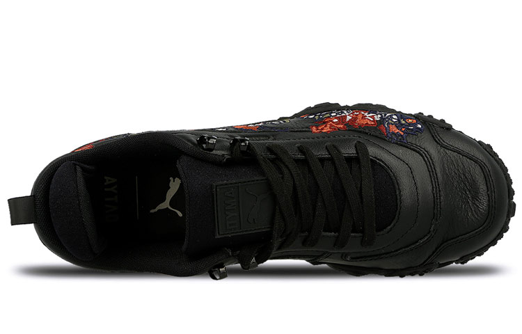 Lookbook Puma Trailfox Graphic 'Hitam Merah' 367096-01