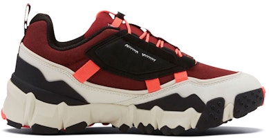 Puma Trailfox Overland Persian Gulf Hitam Merah 371475-03 Order Puma Trailfox Overland Persian Gulf Hitam Merah 371475-03