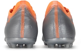 プーマ ウルトラ 1.4 MG 「本能」 106720-01 Lookbook プーマ ウルトラ 1.4 MG 「本能」 106720-01