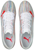 彪马 Ultra 2.2 MG 多彩足球鞋 106345-04 Lookbook 彪马 Ultra 2.2 MG 多彩足球鞋 106345-04