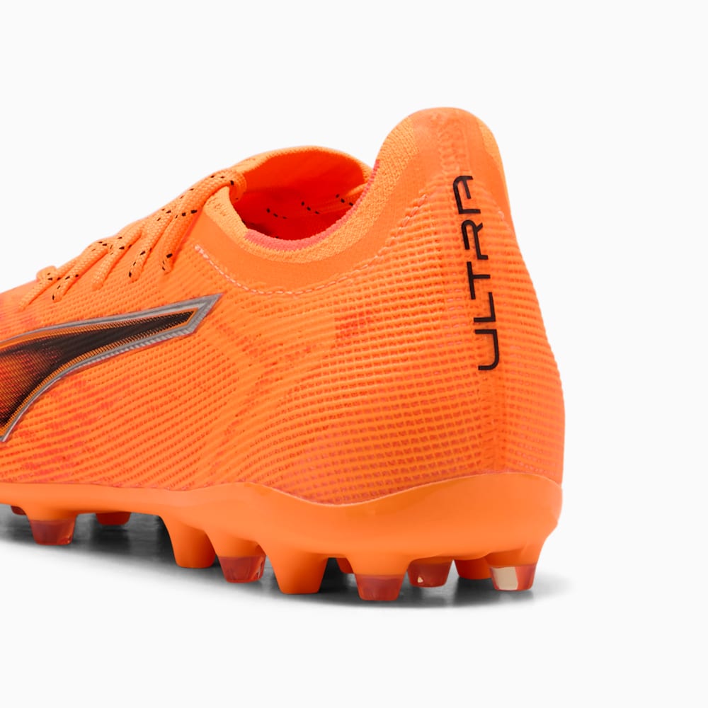 Lookbook Puma Ultra 6 Pro MG Heat Fuego/Negro/Rojo Brillante 108554-03