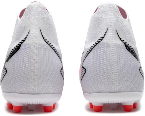 Puma Ultra Match + LL MG 'Putih Merah' 107512-01 Shop Puma Ultra Match + LL MG 'Putih Merah' 107512-01