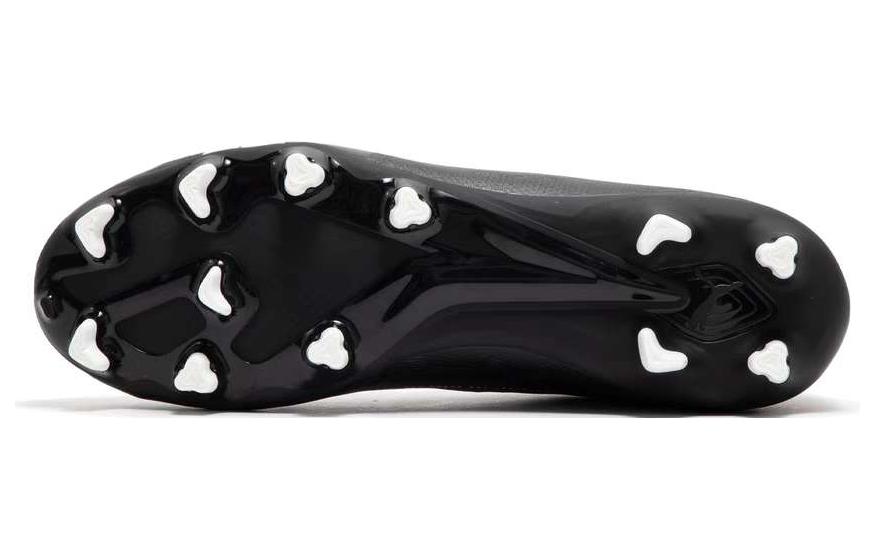 Shop 彪馬 Ultra Play 人造草坪 AG（膠質短釘）FG（膠質長釘）減震耐磨足球鞋 男款 黑白