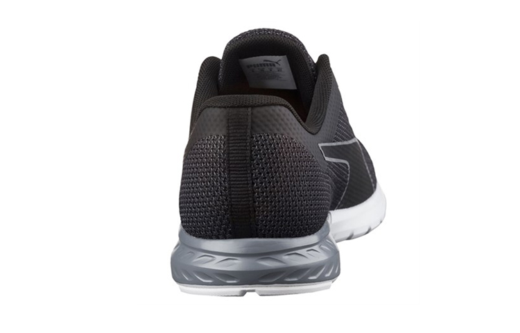 Shop Puma Vigor 'Black Lightweight Low-Top Running' 189533-02