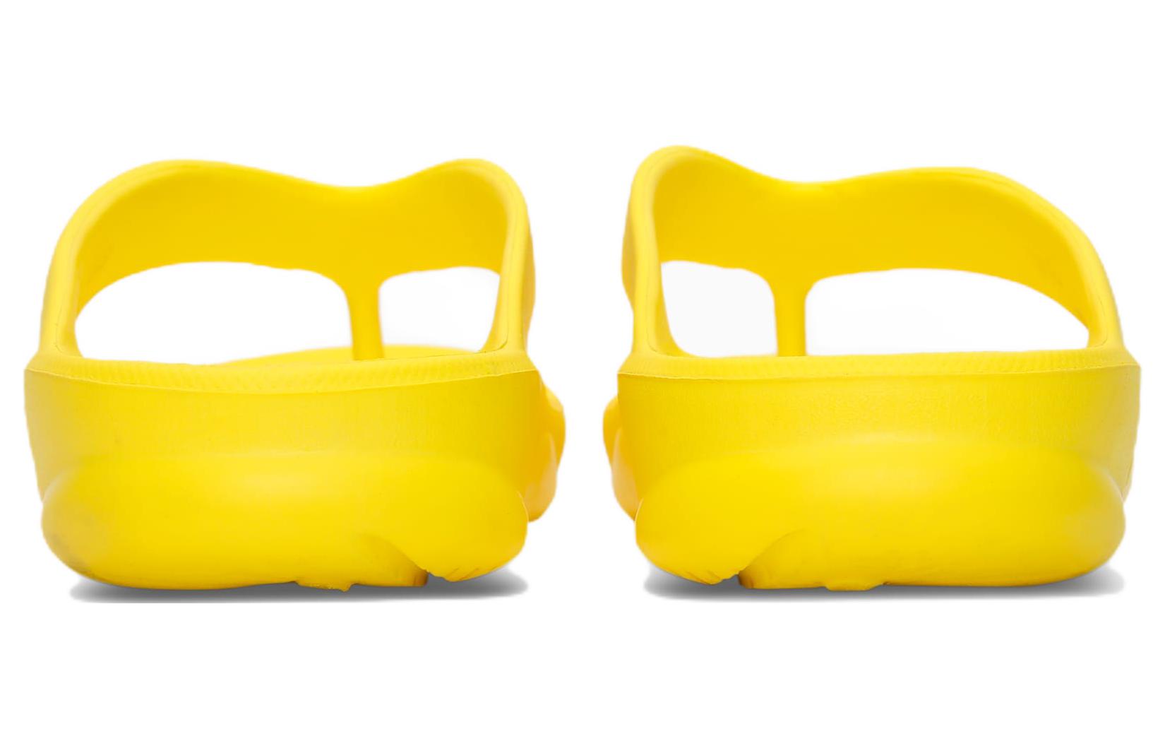 Lookbook Sandal Olahraga Puma Wave Unisex Kuning 390142-06