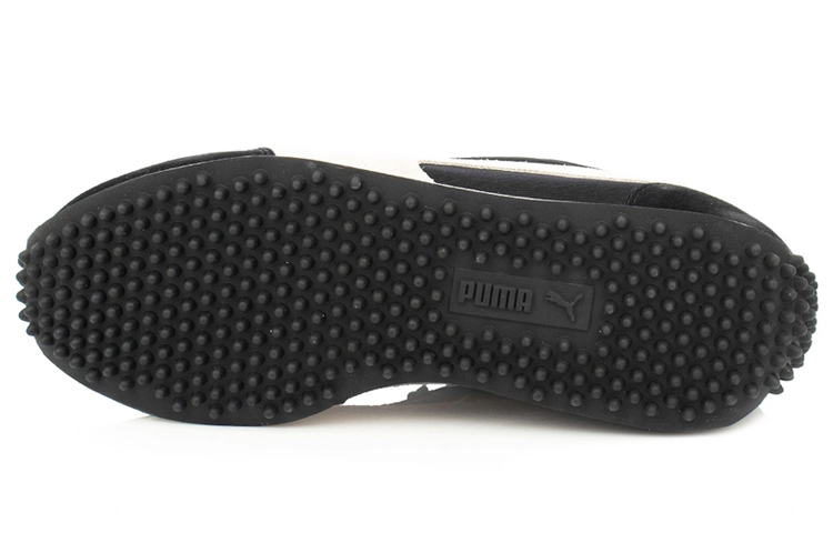 Shop Puma Whirlwind 低筒跑步鞋 黑灰