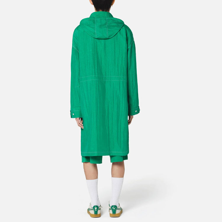 Shop プーマ x AMIPARIS ロング軽量フーディージャケット ミントグリーン ハートロゴ 534064-96