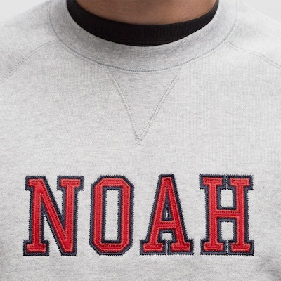 PUMA x Noah FW24 コラボ ミニマルロゴ クルーネック スウェットシャツ グレー メンズ 628415-04 Shop PUMA x Noah FW24 コラボ ミニマルロゴ クルーネック スウェットシャツ グレー メンズ 628415-04