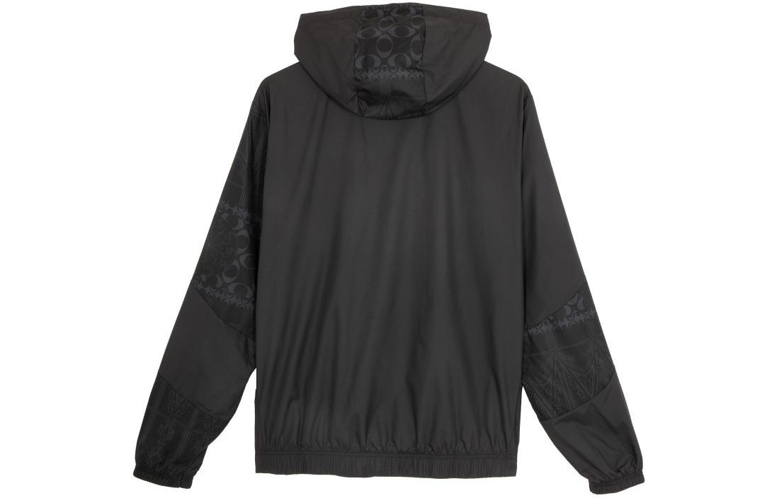 Lookbook Puma x PLEASURES 聯名款 Prematch 黑色連帽外套 776092-01