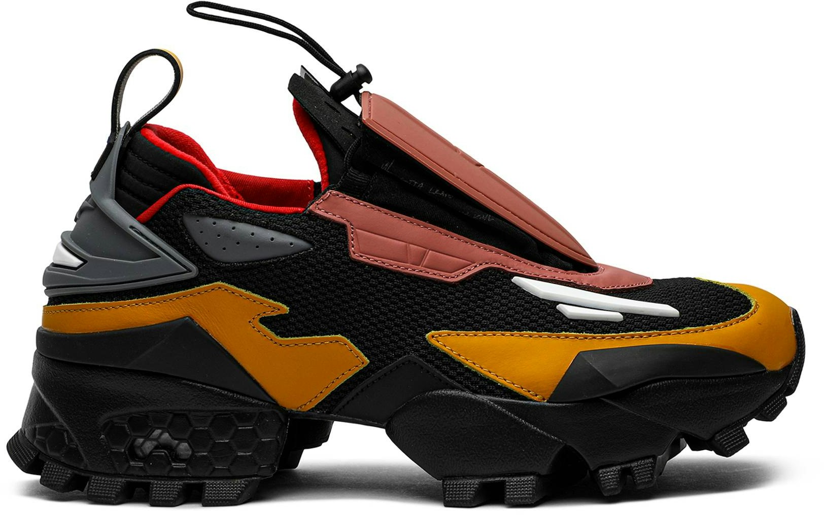pyer-moss-x-reebok-trail-fury-schwarz